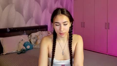 Snapshot of shy_bambiii chatting on 12-08-24, 02:07 Mika online show from 12-08-24, 02:07