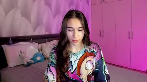 Snapshot of shy_bambiii chatting on 12-11-24, 02:09 Mika online show from 12-11-24, 02:09