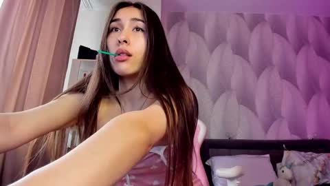 Snapshot of shy_bambiii chatting on 01-20-25, 06:21 Mika online show from 01-20-25, 06:21
