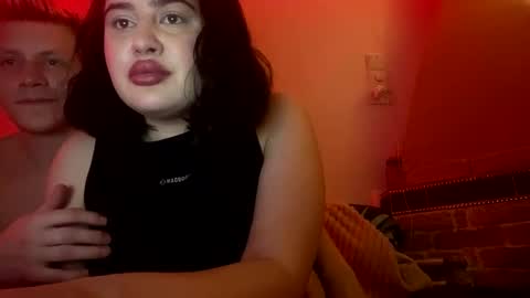 Snapshot of shy_couple_cute chatting on 02-01-25, 08:37 shy_couple_cute online show from 02-01-25, 08:37