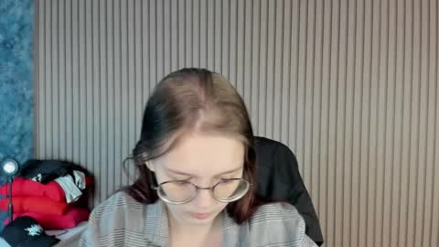 shy_elina01 online show from 10-06-25, 10:23