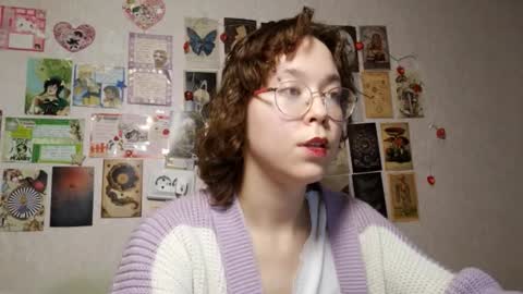 Snapshot of shy_kiss_twinkle_bloop chatting on 09-11-25, 03:12 Milena online show from 09-11-25, 03:12