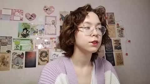 Snapshot of shy_kiss_twinkle_bloop chatting on 09-16-25, 01:45 Milena online show from 09-16-25, 01:45