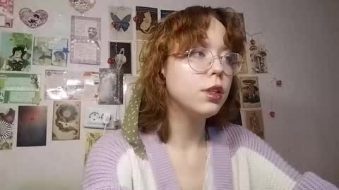 Snapshot of shy_kiss_twinkle_bloop chatting on 10-07-25, 01:08 Milena online show from 10-07-25, 01:08