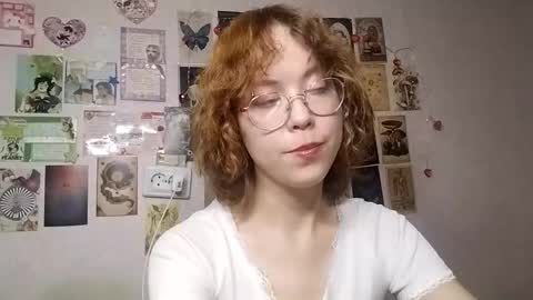 Snapshot of shy_kiss_twinkle_bloop chatting on 10-08-25, 05:21 Milena online show from 10-08-25, 05:21