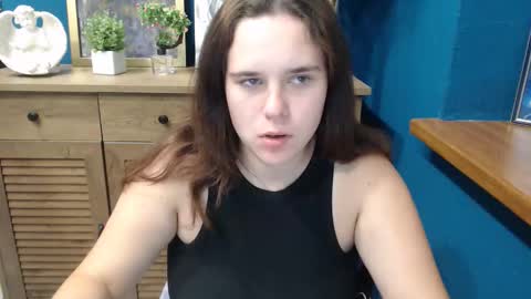 Snapshot of shy_lil chatting on 09-20-25, 06:36 shy_lil online show from 09-20-25, 06:36