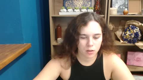 Snapshot of shy_lil chatting on 09-28-25, 09:36 shy_lil online show from 09-28-25, 09:36