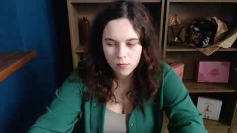 Snapshot of shy_lil chatting on 10-13-25, 12:38 shy_lil online show from 10-13-25, 12:38