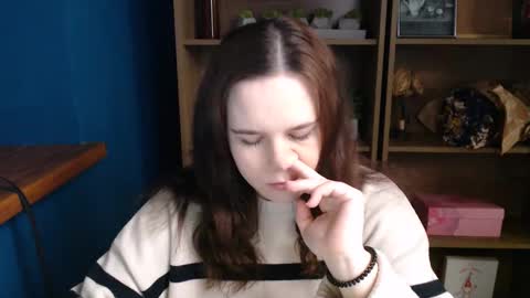 Snapshot of shy_lil chatting on 12-17-25, 01:17 shy_lil online show from 12-17-25, 01:17