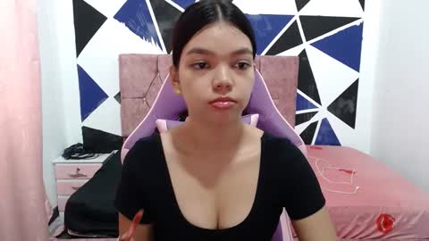 Snapshot of shy_luna18 chatting on 10-12-25, 12:37 luna online show from 10-12-25, 12:37