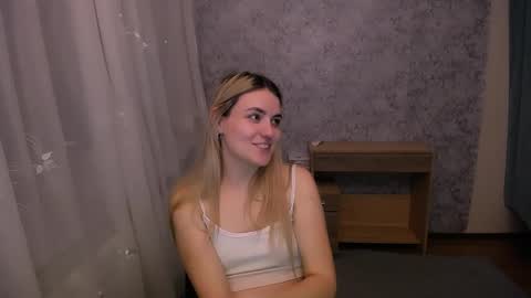 shy_sabrina_ online show from 03-11-25, 07:47