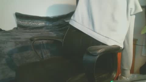 shyboyhugecum2020 online show from 01-13-26, 04:07