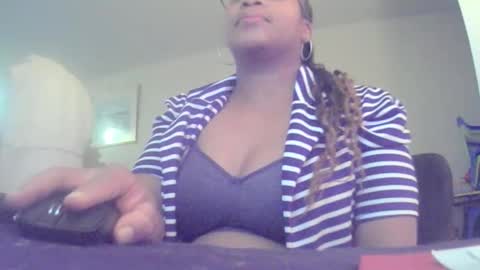 Snapshot of shygirl814804 chatting on 11-15-25, 01:36 shygirl814804 online show from 11-15-25, 01:36