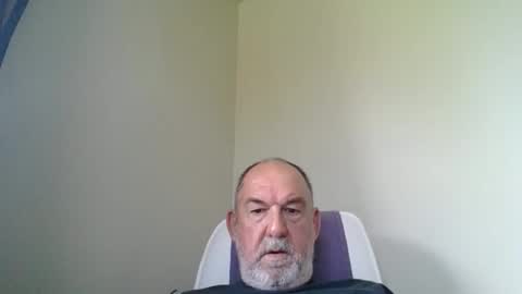 Snapshot of shyguytm chatting on 11-07-25, 10:10 shyguytm online show from 11-07-25, 10:10