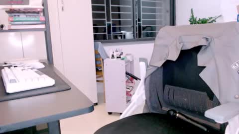 Snapshot of shyn_22 chatting on 10-10-25, 03:55 shyn_22 online show from 10-10-25, 03:55