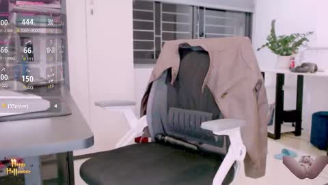 Snapshot of shyn_22 chatting on 10-31-25, 04:08 shyn_22 online show from 10-31-25, 04:08