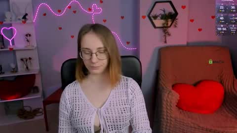 Snapshot of sicilia_shine chatting on 02-20-26, 01:22 silicia online show from 02-20-26, 01:22