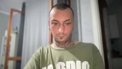 Snapshot of sidvicious23cm chatting on 09-22-25, 07:49 sidvicious23cm online show from 09-22-25, 07:49