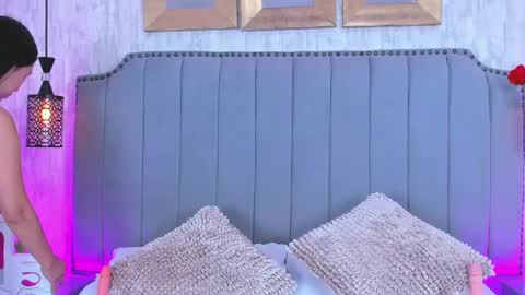 Camila Vargas online show from 02-06-25, 11:54