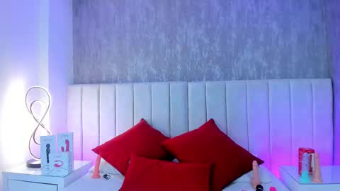 Camila Vargas online show from 02-11-25, 12:05