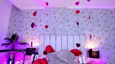 Camila Vargas online show from 02-14-25, 03:15