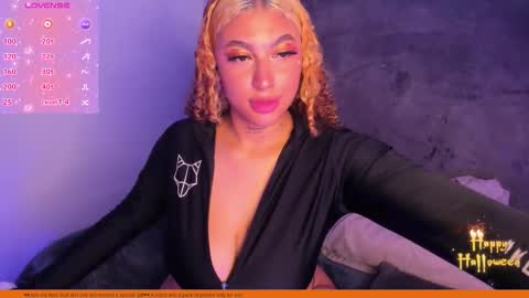 sienna_lux online show from 10-17-25, 01:46