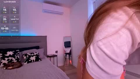 Snapshot of sienna_mi_ chatting on 12-03-25, 04:42 Lisa online show from 12-03-25, 04:42