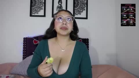 Sienna online show from 03-05-26, 12:12