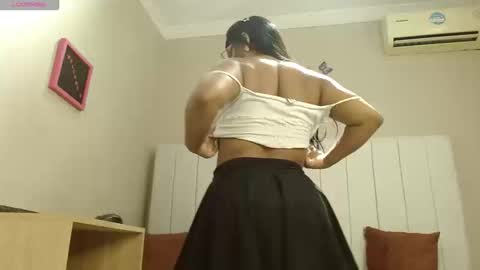 Sienna online show from 09-11-25, 02:39