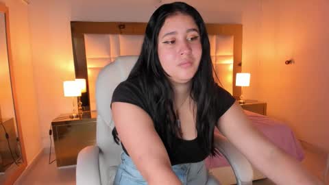 Sienna  online show from 11-08-25, 11:43