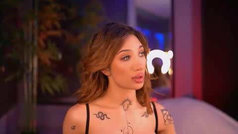 Sienna online show from 11-10-25, 06:40