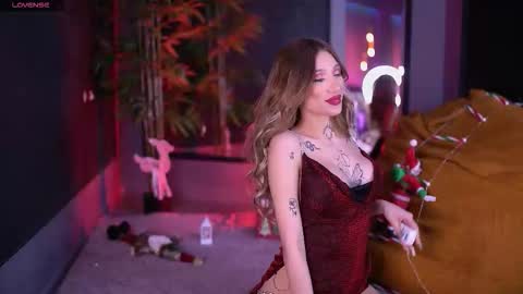 Sienna online show from 12-19-25, 07:10