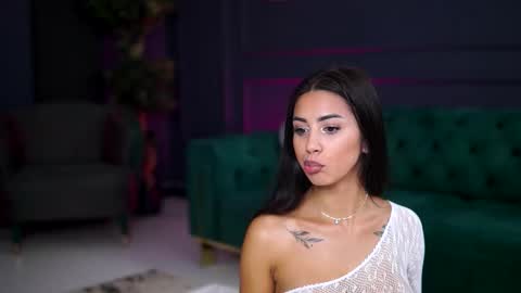 Sienna online show from 09-18-25, 11:01