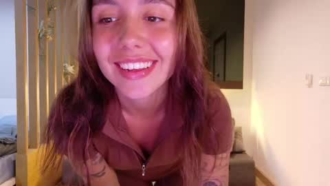 You fav Miss Si online show from 11-06-25, 08:37