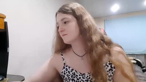 Elisabet online show from 11-03-25, 03:35