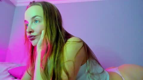 Mila online show from 01-08-26, 07:43