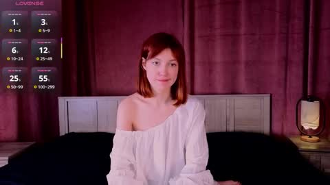 Snapshot of silly___woman chatting on 11-17-25, 01:39 silly___woman online show from 11-17-25, 01:39