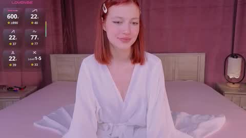 silly___woman online show from 12-21-25, 02:02