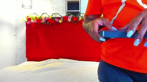 Snapshot of silvannafit chatting on 03-25-26, 11:49 Silvana Fit online show from 03-25-26, 11:49