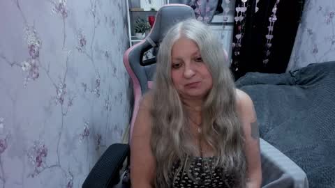 silver_moon_light online show from 09-11-25, 10:10