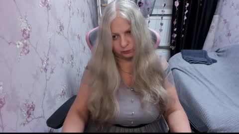 silver_moon_light online show from 09-19-25, 09:15