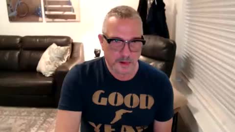 silveroli187 online show from 10-31-25, 02:18