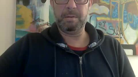 Snapshot of silversurfer1010 chatting on 01-06-25, 06:10 Silver online show from 01-06-25, 06:10