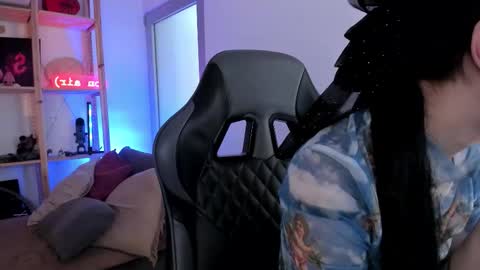 Wendy help me get get 69 likes  online show from 11-03-25, 07:20