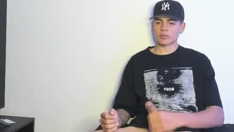 Simon Independent Model online show from 03-03-25, 11:56