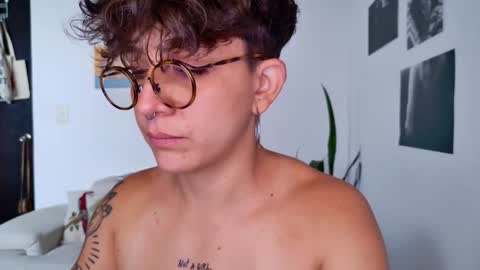 Sim. online show from 10-16-25, 01:45