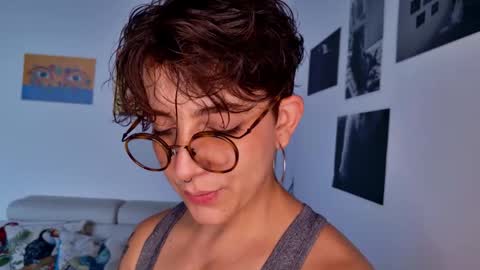 Sim. online show from 11-09-25, 03:54