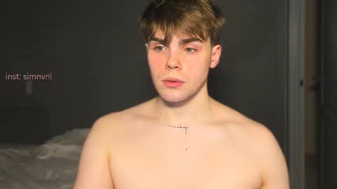 Snapshot of simonwnl chatting on 11-25-25, 10:32 Simon online show from 11-25-25, 10:32