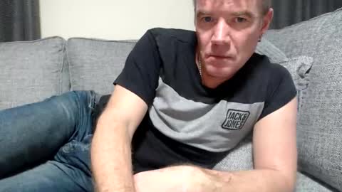 Snapshot of simplelife0 chatting on 10-30-25, 08:20 Ricky online show from 10-30-25, 08:20