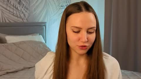 Snapshot of simplyzoe chatting on 02-22-26, 04:24 Zoe online show from 02-22-26, 04:24